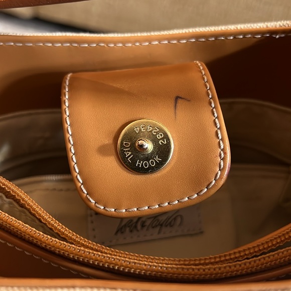 Cream and Tan - Picture 7 of 7